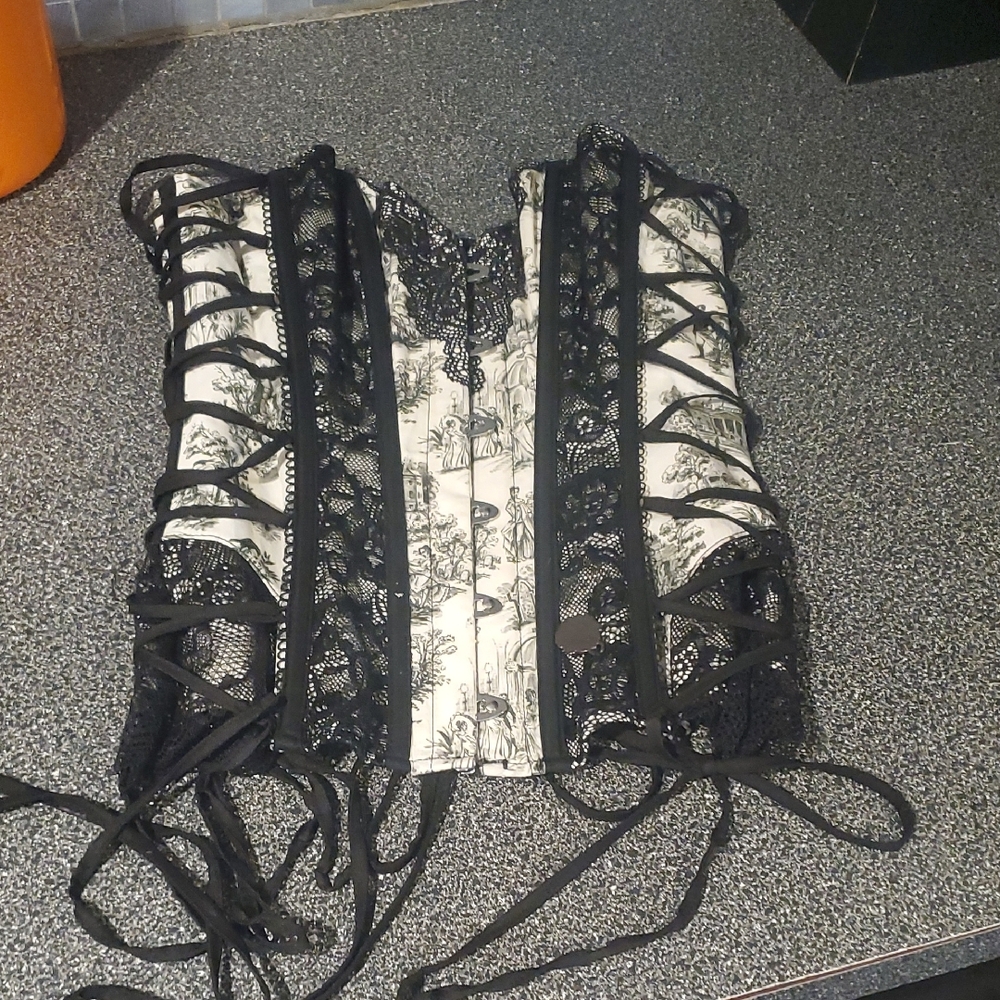 Hot Topic Limited Edition Black and White Lace Corset